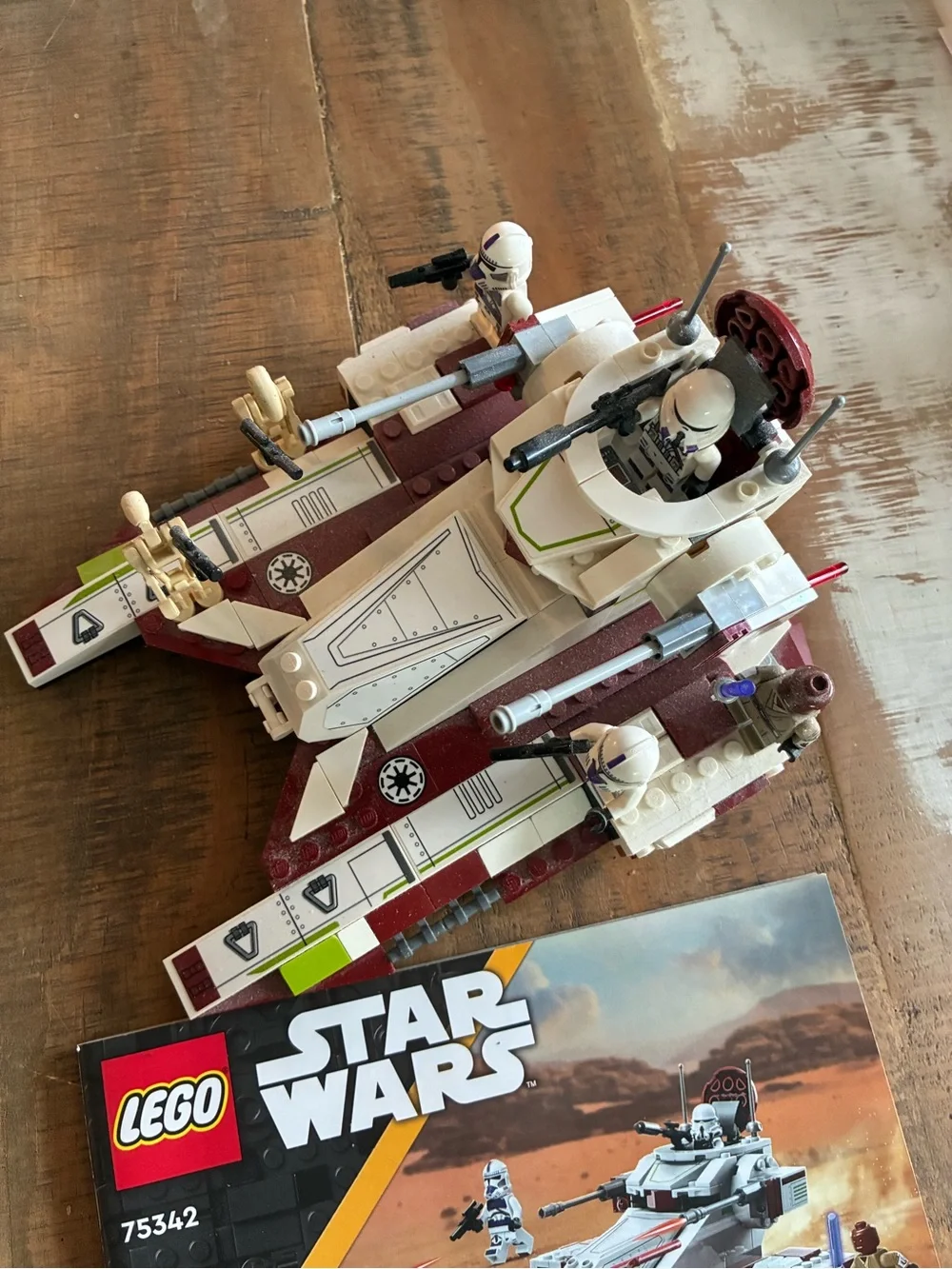 CompleteLEGO Star Wars: Republic Fighter Tank (75342) 6 MINIFIGURES; MACE WINDU